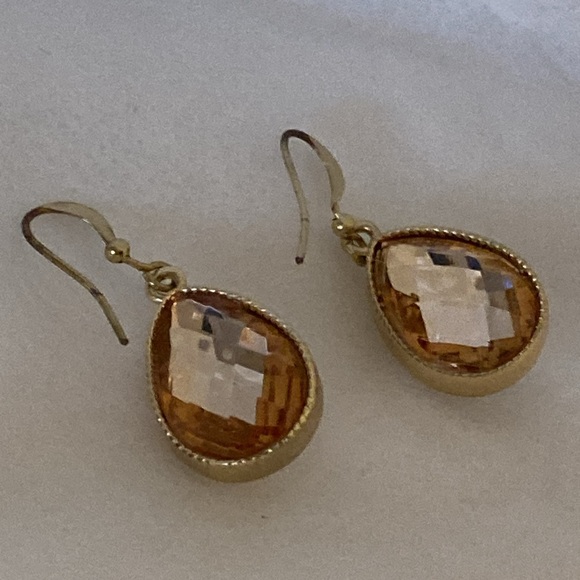 NWOT - Goldtone Pear Shaped Citrine Crystal French Hook Drop Pierced Earrings - Picture 5 of 9